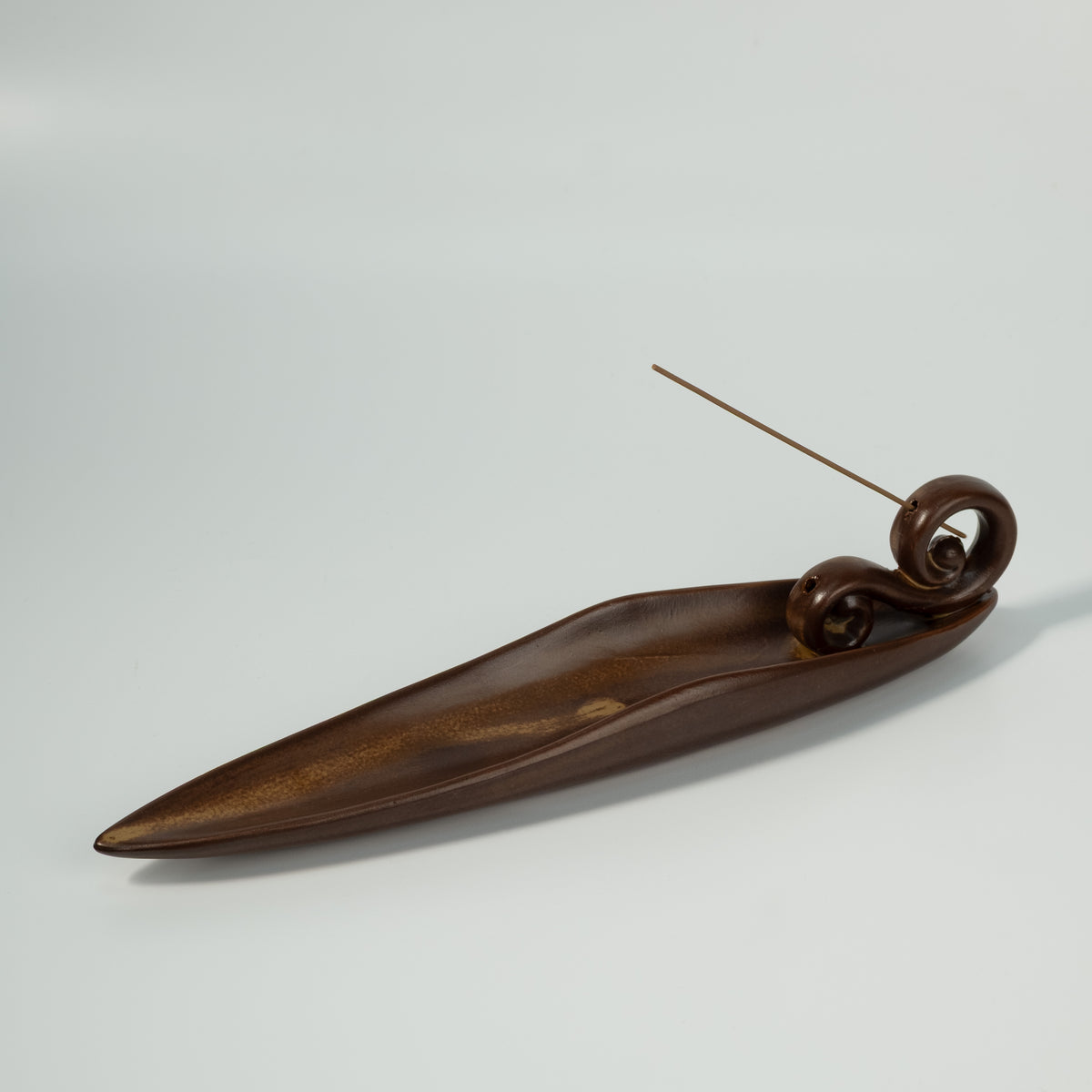 Leaf-Shaped Wooden Incense Holder – image 2
