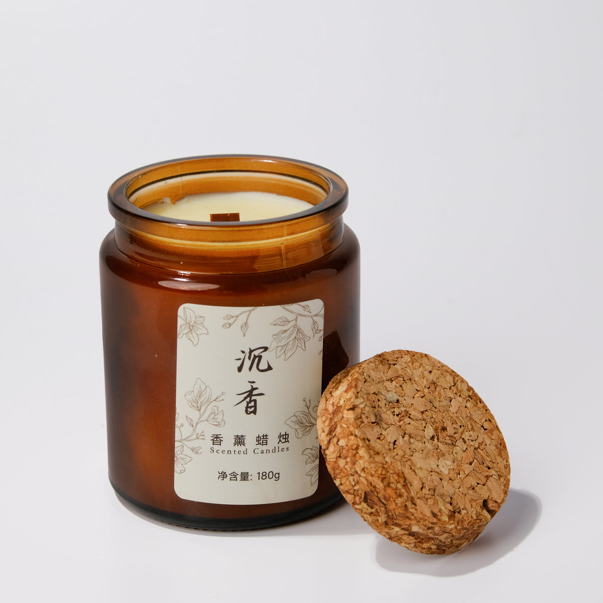 Agarwood Scented Candle – image 3