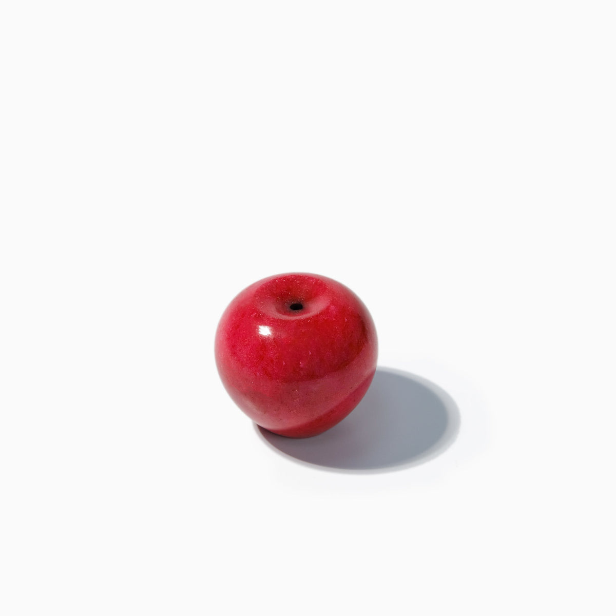 JINGHUA.INTL Red Apple-Shaped Incense Stick Holder with a Minimalist Beige Ash Catcher Tray, Perfect for Modern Home Décor.