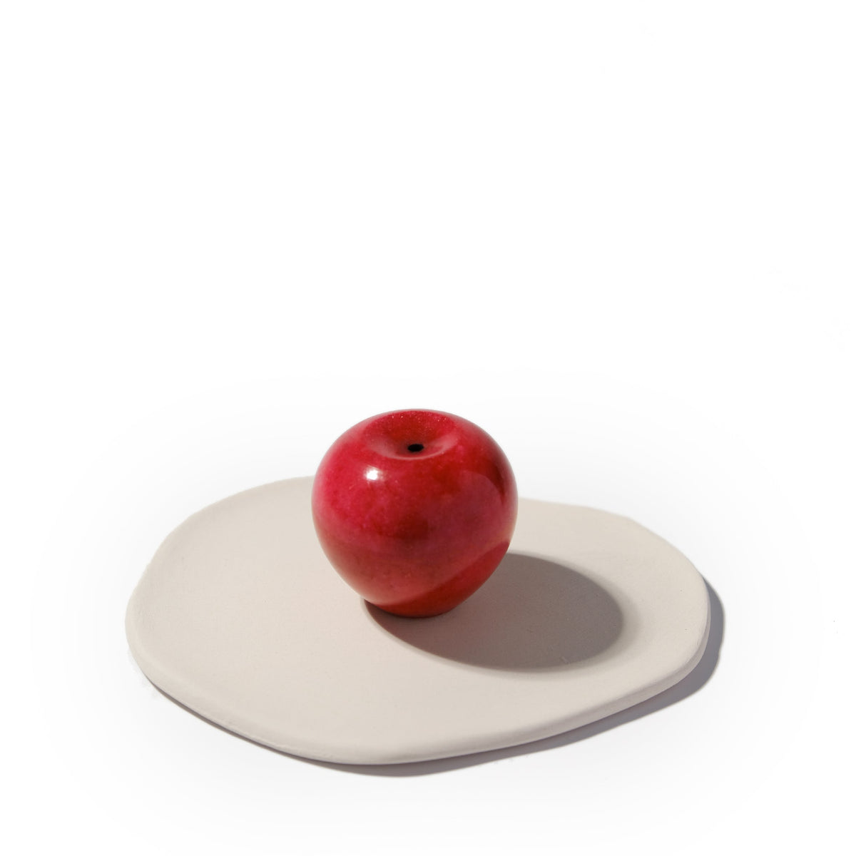 JINGHUA.INTL Red Apple-Shaped Incense Holder with a Minimalist Light-Colored Tray, Perfect for Modern Home Décor.